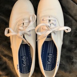 White keds